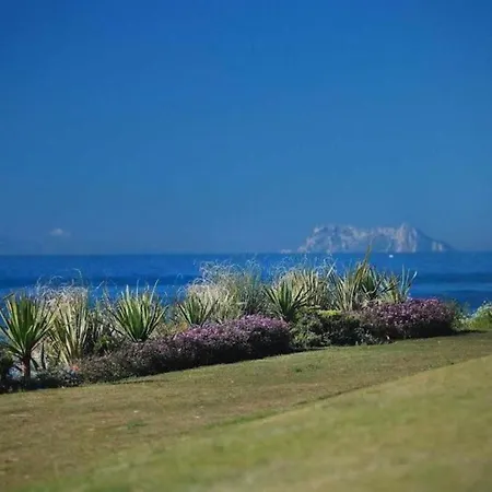 104 - With Private Swimming Pool Apartment