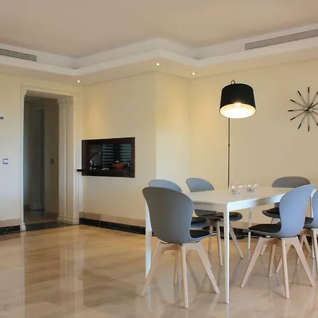 104 - With Private Swimming Pool Apartment