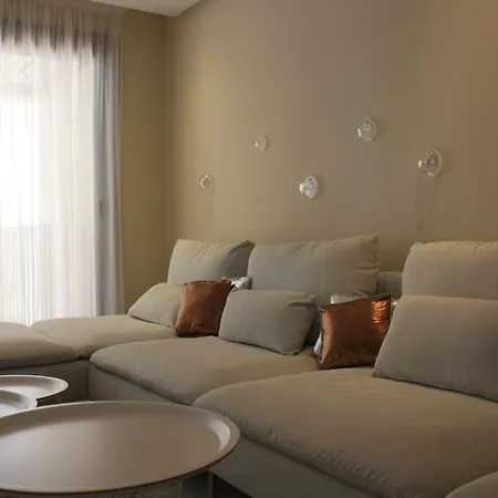 104 - With Private Swimming Pool *