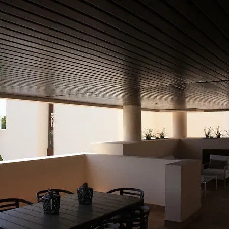 104 - With Private Swimming Pool *