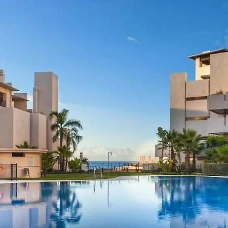 104 - With Private Swimming Pool Estepona